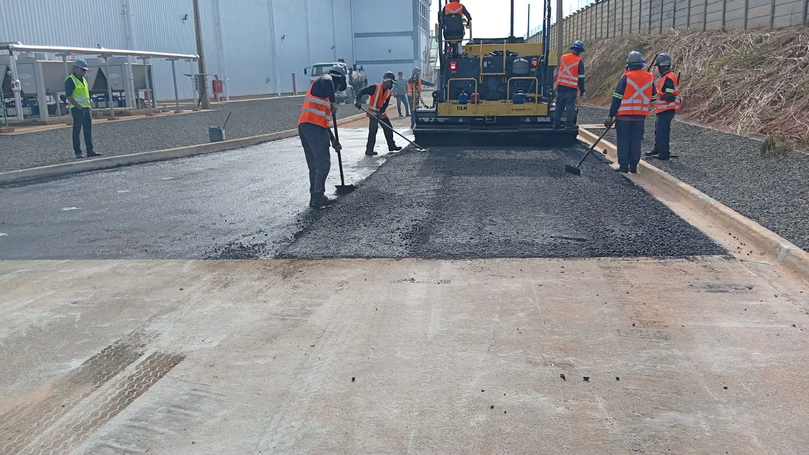 Imagem do empreendimento Pavimentação asfáltica em área industrial - Cosmópolis/SP em Cosmópolis - SP