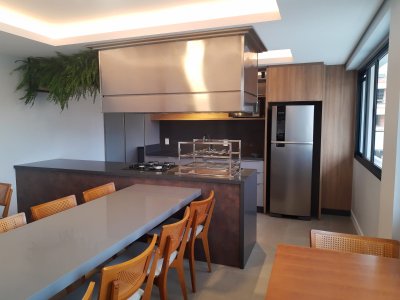 Galeria Residencial Ravena - Apto 302 (Florianópolis/SC)