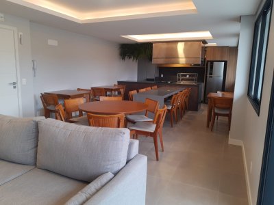 Galeria Residencial Ravena - Apto 302 (Florianópolis/SC)